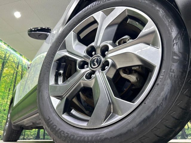 �y����18�C���`�A���~�z�C�[���z�O�ςɃ}�b�`���������A���~�z�C�[���𑕒����Ă���܂��B�e��ЊO�A���~�z�C�[����A�X�^�b�h���X�^�C�����戵�����Ă���܂��B���񂲑��k����������