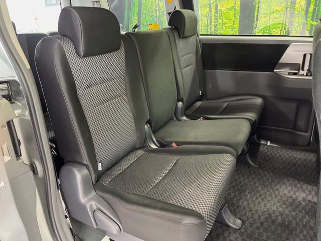 ���ڒ����̓E�H�[�N�X���[�ƂȂ��Ă���܂��B���ڂƎO��ڂ̈ړ�����~�肪�Ƃ��Ă��y�ɂȂ�̂ŁA���~��̍ۂ��X�g���X�������邱�Ƃ͂���܂����