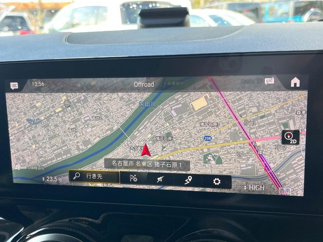 �������i�r:��̊��̂���i�r�́A����������ԓ������o���Ă���܂��B�I�[�f�B�I�@�\���[�����Ă���܂��̂ŁA�^�]�����y���߂܂���