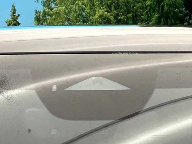 �yi-ACTIVESENSE�z���s���ɑO���̎ԗ�����F�����A�Փ˂������Ȏ��͌x��ƃu���[�L�ŏՓˉ���Ɣ�Q�y�����A�V�X�g�B�����S�Ƀh���C�u�����y���݂��������܂��B