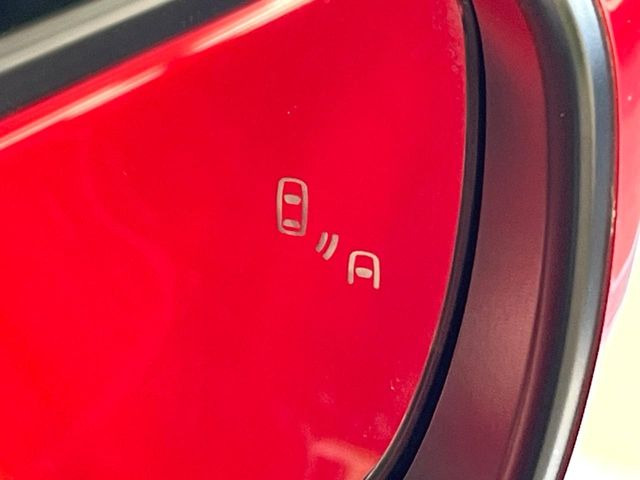 �y�u���C���h�X�|�b�g���j�^�����O�z���s���A�h�A�~���[�̎��p�ɂȂ�₷���ӏ��Ɍ㑱�Ԃ��ڋ߂���ƃT�C�h�~���[�t�߂Ɍx����\���A�h���C�o�[�ɒ��ӊ��N�����Ă���܂��B