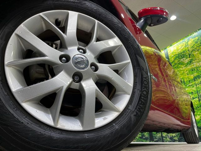 �y����15�C���`�A���~�z�C�[���z�O�ςɃ}�b�`���������A���~�z�C�[���𑕒����Ă���܂��B�e��ЊO�A���~�z�C�[����A�X�^�b�h���X�^�C�����戵�����Ă���܂��B���񂲑��k����������