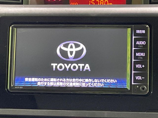 �y�����i�r�z�l�C�̏����i�r�𑕔����Ă���܂��B�i�r�̎g���₷���͂������A�I�[�f�B�I�@�\���[��!�L�����v�◷�s�͂������A�ʋ΂┃�����ȂǕ��i�̃h���C�u���y�����Ȃ�͂���