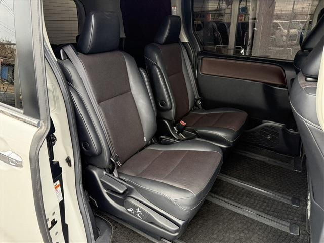 ���Ǝҗl�ւ̔̔��͂��f�肳���Ă��������܂��B �Ԍ������ԗ��̏ꍇ�́A�Ԍ����擾�������x�������z�ŕ\�����Ă���܂��B