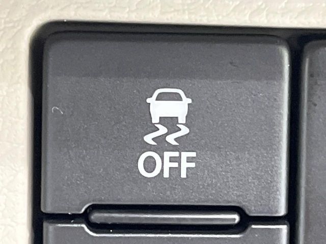 �y������h�~���u�z�ԗ��̉���������m����ƁA�����I�Ɏԗ��̐i�s������ۂ悤�Ɏԗ��𐧌䂵�܂��B�J�̓��ȂǊ���₷���H�ʏ󋵂ł����S�ȉ^�]���\�ł��B