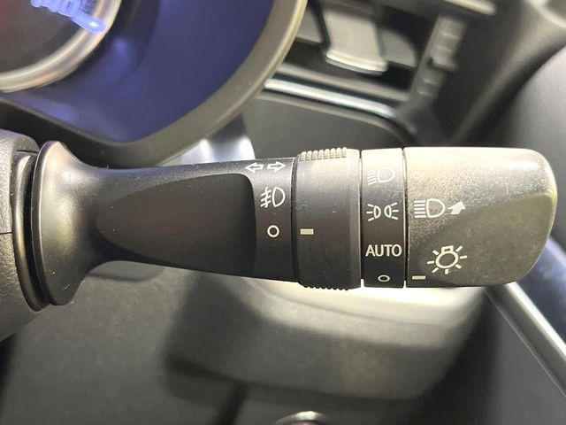 �y�I�[�g���C�g�z����̖��邳�ɉ����Ď����Ńw�b�h���C�g�̓_���E�������ł���@�\�ł�!���C�g�̕t���Y��E�����Y��Ȃǂ������Ȃ�A�J�̓���[���̑��s�����S!�g���l���ʉߎ����֗��ł���