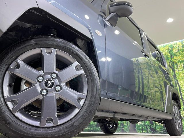 �y����15�C���`�A���~�z�C�[���z�O�ςɃ}�b�`���������A���~�z�C�[���𑕒����Ă���܂��B�e��ЊO�A���~�z�C�[����A�X�^�b�h���X�^�C�����戵�����Ă���܂��B���񂲑��k����������