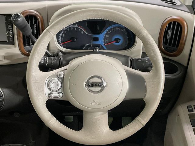 �y�����v�����X�e�A�����O�z�㎿�Ȋv���g�p���邱�ƂŁA��ɂ����������݂ƂĂ��^�]���₷���n���h���ł���