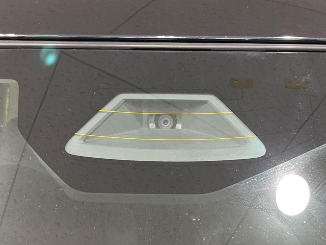 �y�X�}�[�g�u���[�L�T�|�[�g�z���s���ɑO���̎ԗ�����F�����A�Փ˂������Ȏ��͌x��ƃu���[�L�ŏՓˉ���Ɣ�Q�y�����A�V�X�g�B�����S�Ƀh���C�u�����y���݂��������܂��B