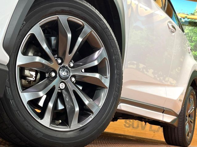 �y�O���[�h��p����18�C���`�A���~�z�C�[���z�f�U�C�����̍��������A���~�z�C�[���𑕒����Ă���܂��B�e��ЊO�A���~�z�C�[����A�X�^�b�h���X�^�C�����戵�����Ă���܂��B���񂲑��k����������