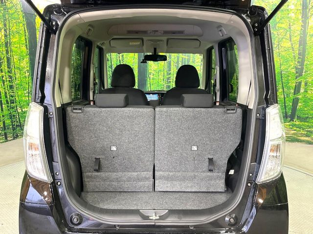 ���i�̂���������ʋ΁A���}���ɏ\���ȉ׎��X�y�[�X���m�ۂ��Ă���܂��B�Z�J���h�V�[�g��|���ƁA�傫�ȉו��̐ύڂ��\�ł���