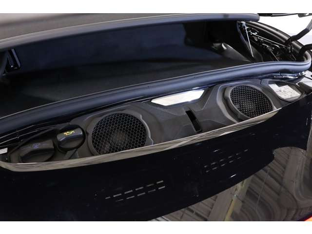 3.0L �����Ό�6�C��DOHC�c�C���^�[�{�A450p s/54.0kgm