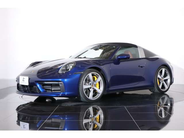 20/21�C���`�J�����N���V�b�N�A���~�z�C�[�������B�`���I�f�U�C���Ƒ��s���\�𗼗����Ă��܂��B