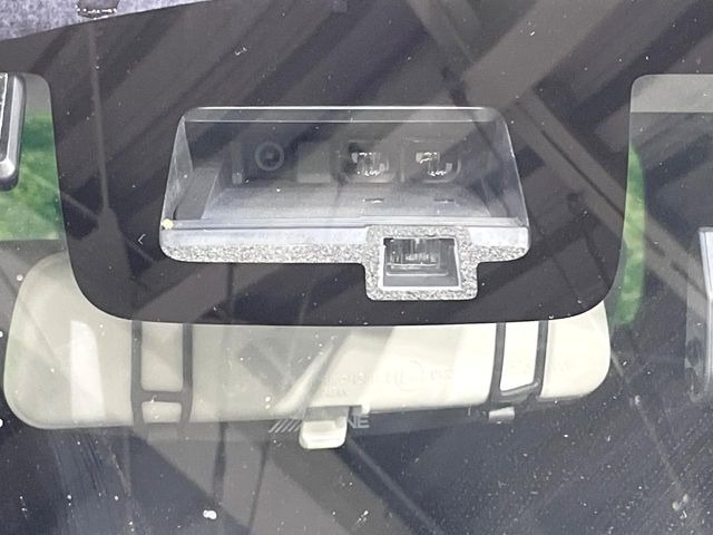 �y�X�Y�L �Z�[�t�e�B�T�|�[�g�z���s���ɑO���̎ԗ�����F�����A�Փ˂������Ȏ��͌x��ƃu���[�L�ŏՓˉ���Ɣ�Q�y�����A�V�X�g�B�����S�Ƀh���C�u�����y���݂��������܂��B