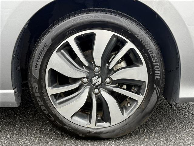 ���Ǝҗl�ւ̔̔��͂��f�肳���Ă��������܂��B �Ԍ������ԗ��̏ꍇ�́A�Ԍ����擾�������x�������z�ŕ\�����Ă���܂��B