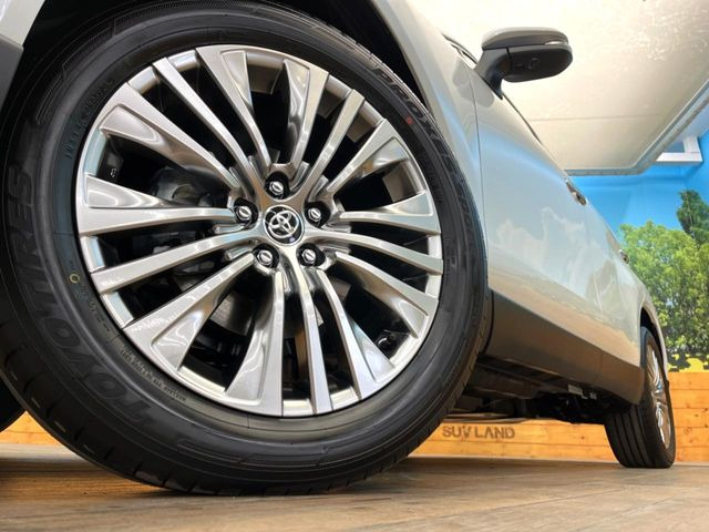 �y����19�C���`�A���~�z�C�[���z�O�ςɃ}�b�`���������A���~�z�C�[���𑕒����Ă���܂��B�e��ЊO�A���~�z�C�[����A�X�^�b�h���X�^�C�����戵�����Ă���܂��B���񂲑��k����������