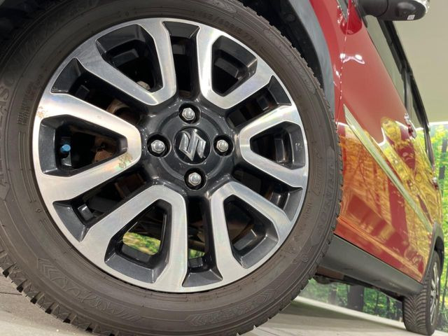 �y����15�C���`�A���~�z�C�[���z�O�ςɃ}�b�`���������A���~�z�C�[���𑕒����Ă���܂��B�e��ЊO�A���~�z�C�[����A�X�^�b�h���X�^�C�����戵�����Ă���܂��B���񂲑��k����������