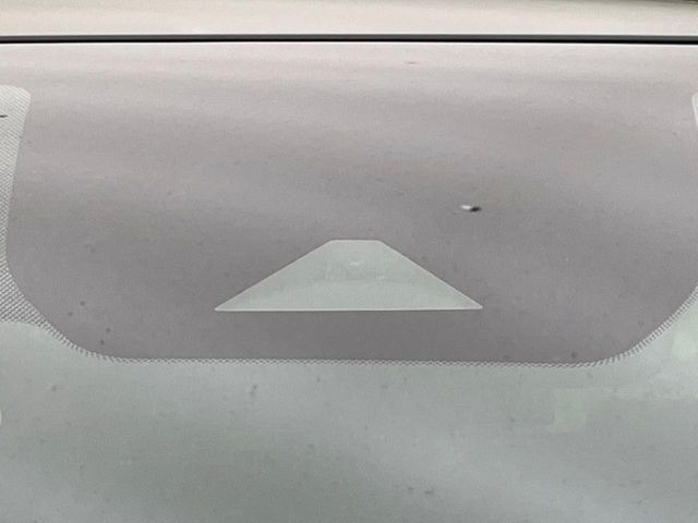 �y�C���e���W�F���g�G�}�[�W�F���V�[�u���[�L�z�t�����g�J�����őO���̎ԗ�����s�҂����m�B�Փ˂������Ȏ��͏Փ˔�Q�y���u���[�L���쓮�A�Փˉ�����T�|�[�g�B�����S�Ƀh���C�u�����y���݂��������܂��B