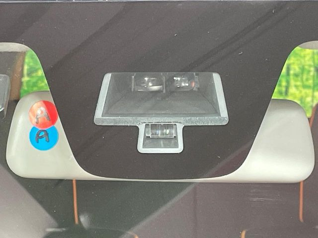 �y�Z�[�t�e�B�T�|�[�g�z���s���ɑO���̎ԗ�����F�����A�Փ˂������Ȏ��͌x��ƃu���[�L�ŏՓˉ���Ɣ�Q�y�����A�V�X�g�B�����S�Ƀh���C�u�����y���݂��������܂��B