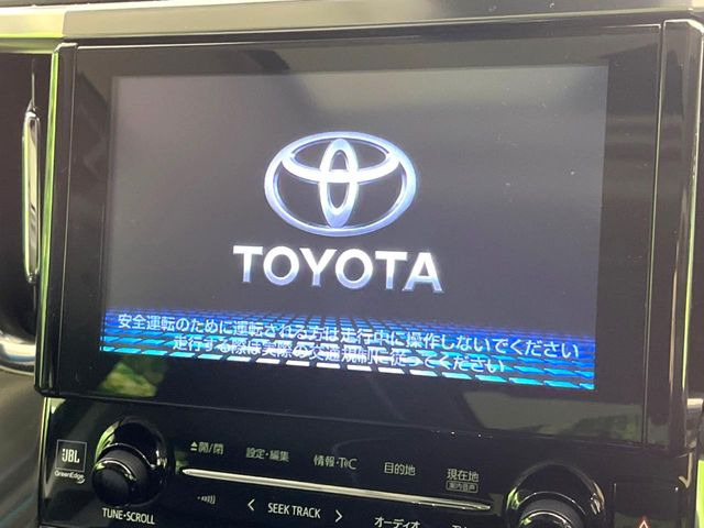 �y�����i�r�z�l�C�̏����i�r�𑕔����Ă���܂��B�i�r�̎g���₷���͂������A�I�[�f�B�I�@�\���[��!�L�����v�◷�s�͂������A�ʋ΂┃�����ȂǕ��i�̃h���C�u���y�����Ȃ�͂���