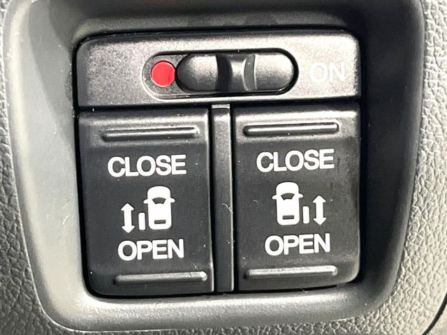 �y�����p���[�X���C�h�h�A�z�X�}�[�g�L�[��^�]�Ȃ̃X�C�b�`�Ō�ȗ����X���C�h�h�A�̊J���\���d��������͂����ăh�A���J����K�v�������A�����Ȃ��q�l�ł��ȒP�ɊJ���߂ł����K�ł���