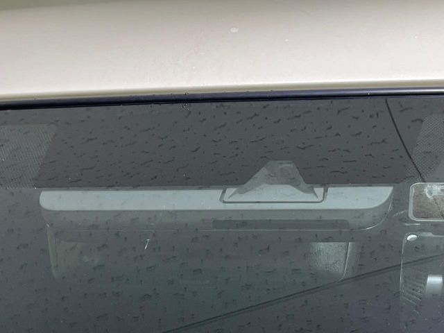 �y�g���^�Z�[�t�e�B�Z���X�z���s���ɑO���̎ԗ�����F�����A�Փ˂������Ȏ��͌x��ƃu���[�L�ŏՓˉ���Ɣ�Q�y�����A�V�X�g�B�����S�Ƀh���C�u�����y���݂��������܂��B