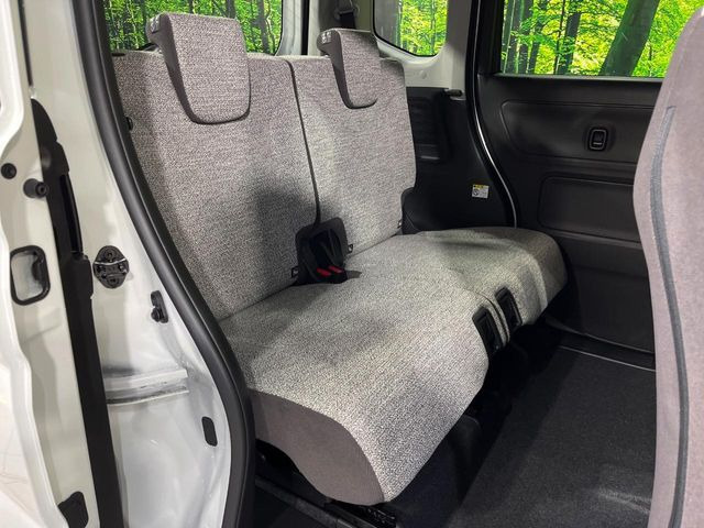 ���i���ȃI���W�i���t���A�}�b�g���I�v�V�����ɂĂ��p�ӂ��Ă���܂��B���D���ȃf�U�C����J���[�����Ԃɍ��킹�đI��ł����������Ƃ��ł��܂���