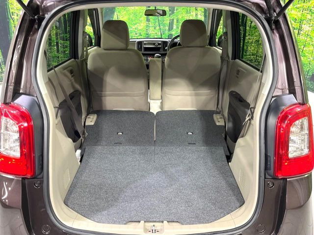 ���i�̂���������ʋ΁A���}���ɏ\���ȉ׎��X�y�[�X���m�ۂ��Ă���܂��B�Z�J���h�V�[�g��|���ƁA�傫�ȉו��̐ύڂ��\�ł���