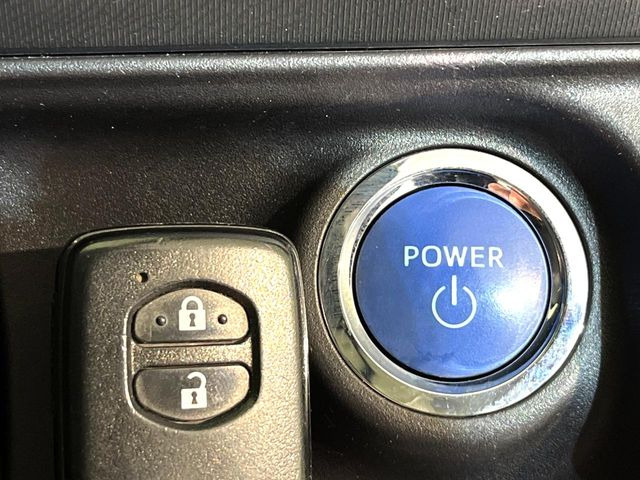 �y�X�}�[�g�L�[�z�J�o����|�P�b�g�ɓ��ꂽ�܂܂ł��h�A�̎{���E�������\�ȃX�}�[�g�L�[�𑕔��B�G���W���̃I���E�I�t�����J�M�����o���K�v����������Ƃ��Ă��֗��ł���