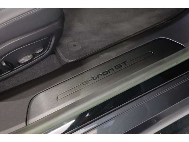 ���s���ȓ_�₲����A�X�ɂ͂��v�]�Ȃǌ�����܂����炨�C�y�ɂ��\���t���������B�o������育�v�]�ɂ������v���܂��B���Ђ̍݌ɂ͉�]���������߁A�����߂ɂ�����������΍K���ł��B