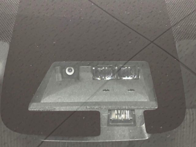 �y�v���N���b�V���Z�[�t�e�B�z�O���̎ԗ��������m���A�Փ˂������Ȏ��͌x��Œ��ӂ𑣂��A�u���[�L�𓥂ޗ͂��T�|�[�g�B�u���[�L�𓥂߂Ȃ������ꍇ�͏Փ˔�Q�y���u���[�L���쓮�A�Փˉ�����T�|�[�g���܂��B