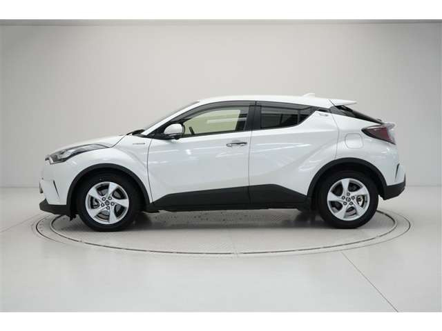 C-HRハイブリッド 1.8 S LED エディション