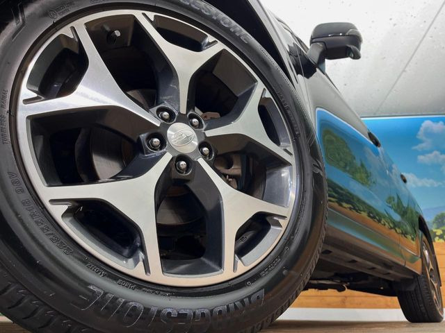 �y����18�C���`�A���~�z�C�[���z�O�ςɃ}�b�`���������A���~�z�C�[���𑕒����Ă���܂��B�e��ЊO�A���~�z�C�[����A�X�^�b�h���X�^�C�����戵�����Ă���܂��B���񂲑��k����������