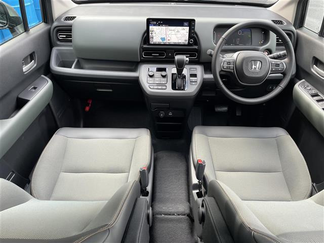 フリード1.5 e:HEV クロスター