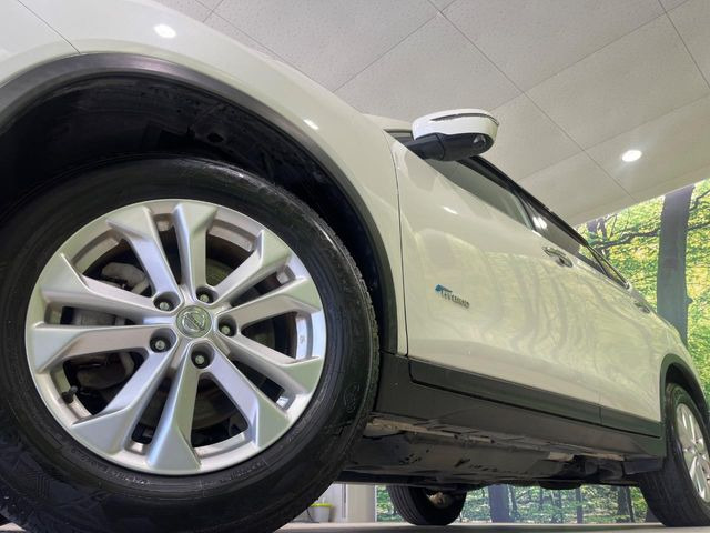 �y����17�C���`�A���~�z�C�[���z�O�ςɃ}�b�`���������A���~�z�C�[���𑕒����Ă���܂��B�e��ЊO�A���~�z�C�[����A�X�^�b�h���X�^�C�����戵�����Ă���܂��B���񂲑��k����������