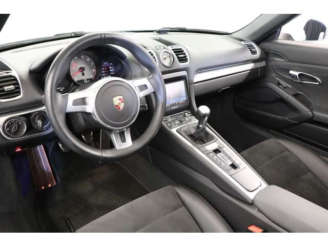 �E�X�|�[�c�f�U�C���X�e�A�����O�z�C�[���E�I�[�g�G�A�R���E�V�[�g�q�[�^�[