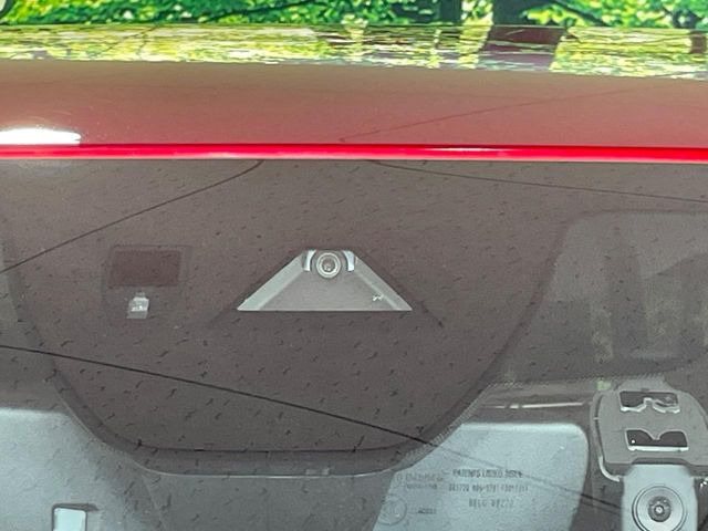 �y�X�}�[�g�V�e�B�u���[�L�T�|�[�g�z�ᑬ���s���ɑO���̎ԗ�����F�����A�Փ˂������Ȏ��͌x��ƃu���[�L�ŏՓˉ���Ɣ�Q�y�����A�V�X�g�B�����S�Ƀh���C�u�����y���݂��������܂��B