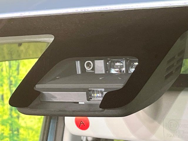 �y�X�Y�L �Z�[�t�e�B�T�|�[�g�z���s���ɑO���̎ԗ�����F�����A�Փ˂������Ȏ��͌x��ƃu���[�L�ŏՓˉ���Ɣ�Q�y�����A�V�X�g�B�����S�Ƀh���C�u�����y���݂��������܂��B