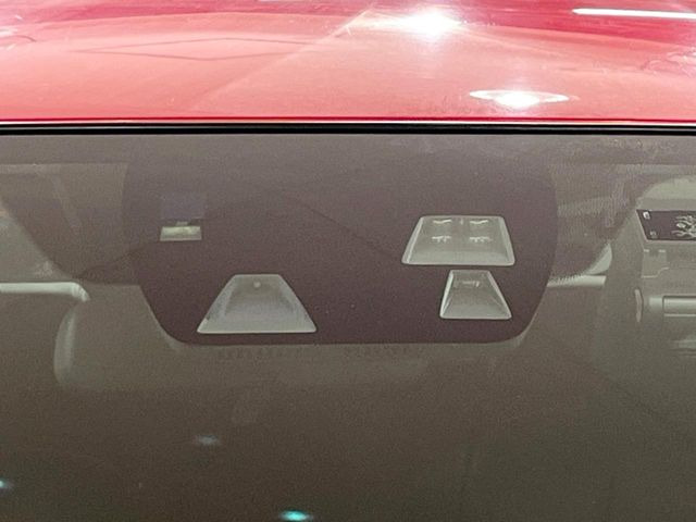 �y�X�}�[�g�u���[�L�T�|�[�g�z���s���ɑO���̎ԗ�����F�����A�Փ˂������Ȏ��͌x��ƃu���[�L�ŏՓˉ���Ɣ�Q�y�����A�V�X�g�B�����S�Ƀh���C�u�����y���݂��������܂��B