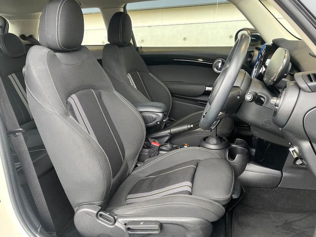 ���V�[�g�̎g�p��:�j��E�ւ�������Ȃ��A�����̒ʂ肫�ꂢ�ȏ�Ԃ��ێ����Ă���܂��B�܂��A�����N���[�j���O�E�R�[�e�B���O�����p�����������܂��B