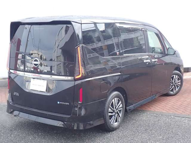 セレナ1.4 e-POWER ハイウェイスターV