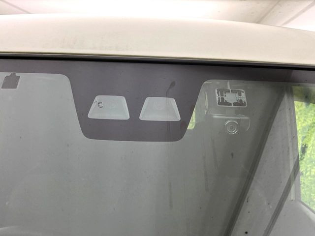 �y�X�}�[�g�A�V�X�g�z���s���ɑO���̎ԗ�����F�����A�Փ˂������Ȏ��͌x��ƃu���[�L�ŏՓˉ���Ɣ�Q�y�����A�V�X�g�B�����S�Ƀh���C�u�����y���݂��������܂��B