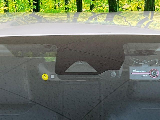 �y�g���^�Z�[�t�e�B�Z���X�z���s���ɑO���̎ԗ�����F�����A�Փ˂������Ȏ��͌x��ƃu���[�L�ŏՓˉ���Ɣ�Q�y�����A�V�X�g�B�����S�Ƀh���C�u�����y���݂��������܂��B