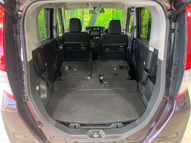 ���i�̂���������ʋ΁A���}���ɏ\���ȉ׎��X�y�[�X���m�ۂ��Ă���܂��B�Z�J���h�V�[�g��|���ƁA�傫�ȉו��̐ύڂ��\�ł���