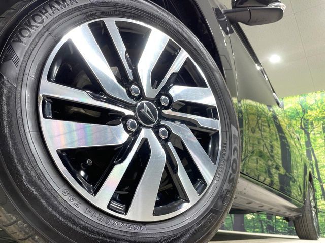 �y����14�C���`�A���~�z�C�[���z�O�ςɃ}�b�`���������A���~�z�C�[���𑕒����Ă���܂��B�e��ЊO�A���~�z�C�[����A�X�^�b�h���X�^�C�����戵�����Ă���܂��B���񂲑��k����������