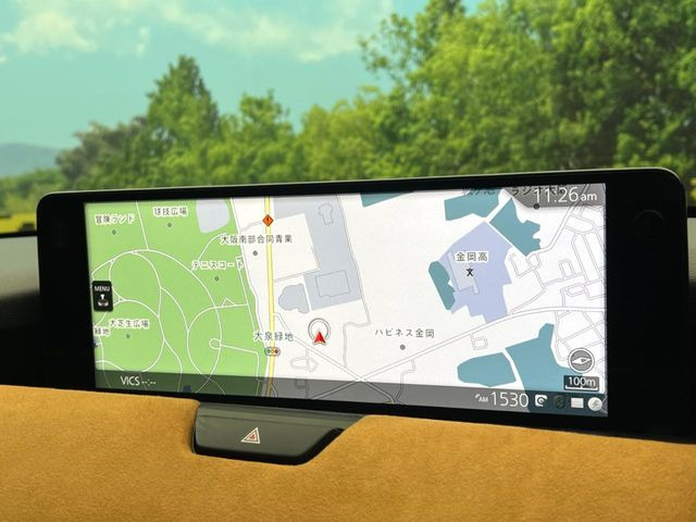 �y12.3�C���`�}�c�_�R�l�N�g�z�ԓ��̕��͋C�Ƀ}�b�`������^�f�B�X�v���C�B�X�}�z�ڑ��ł̃i�r�g�p��Bluetooth�Đ����A�l�X�ȋ@�\���y���߂܂��B�����I�ȃ_�C�������삪�\�ŁA�g��������ǍD�ł��B