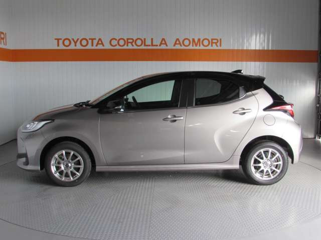 ヤリス1.5 ハイブリッド G E-Four 4WD