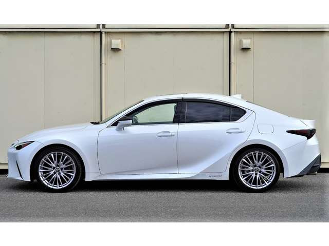 IS300h バージョンL