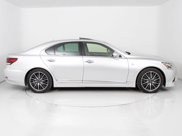 CS�I�[�g�u�����h�u�E�F�U���A�v�G�A������������Ă��܂�!���D�݂͂������ł���?���t���Ă���f�U�C���ȊO�ɂ��A�e�u�����h�̃G�A�����i���ɂĂ���t���o���܂�!