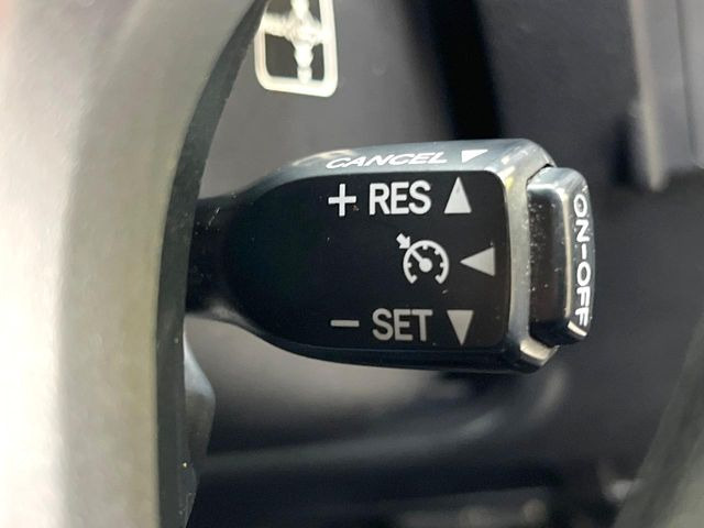 �y�N���[�Y�R���g���[���z�������H�����N���N���s�B�A�N�Z���𗣂��Ă���葬�x�ő��s���ł��A�������^�]���̕��S���y��!�����E�������ȒP�ȃX�C�b�`����Œ����ł��܂��B